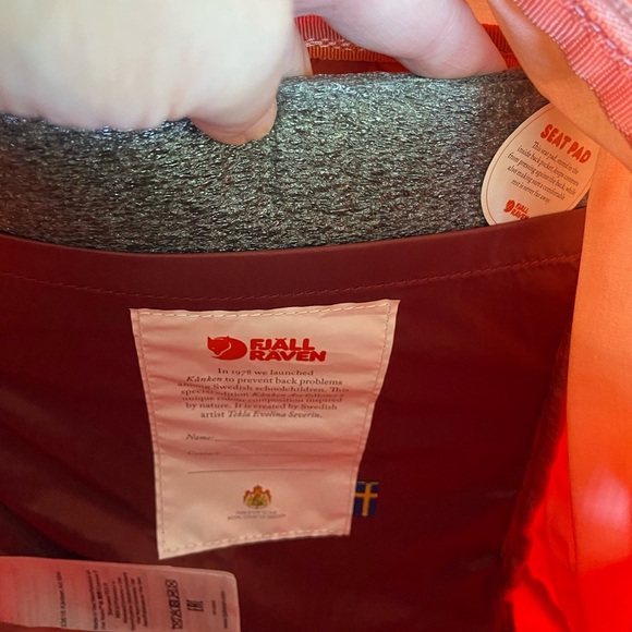 Fjällräven Women's Kanken Art Mini Backpack Poppy Fields Cotton Sky Coral Peach - Picture 12 of 13